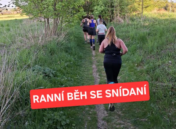 Ranní výběh se snídaní